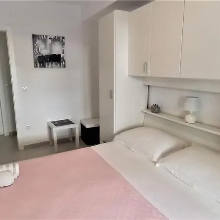Danica Appartement Promajna
