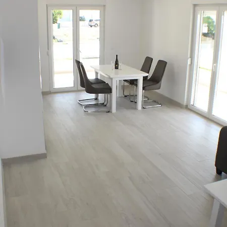 Apartment Danica *